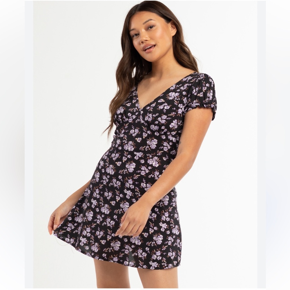 RSQ Floral Open Back Short Dress - BLACK Size XXS - Picture 1 of 11